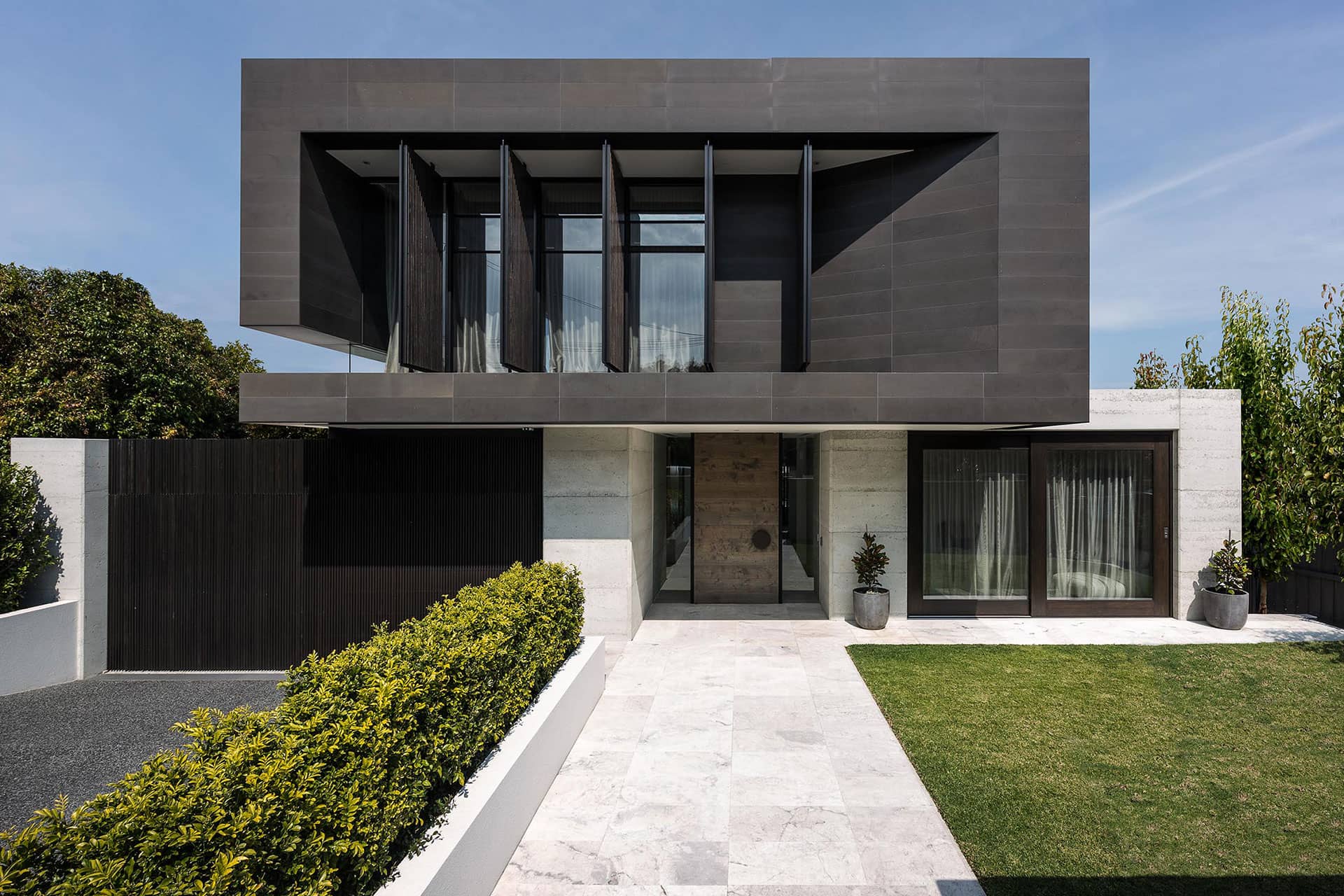 modern house exterior 2021 08 27 19 27 31 utc